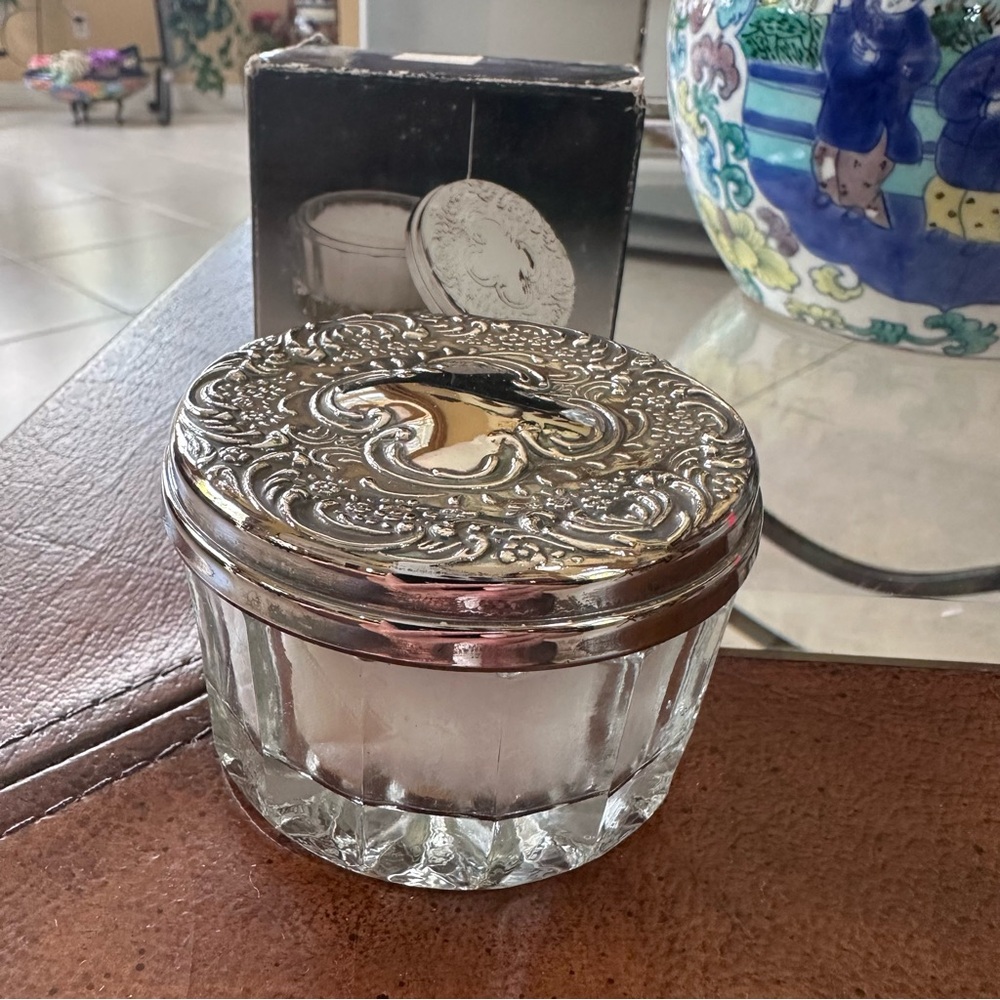 Elegant Silver plated vintage powder box - Picture 8 of 10